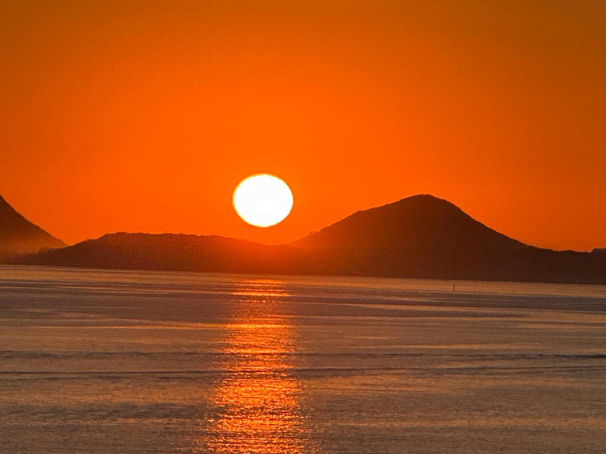 Tranquil Escape - Koala Hotspot - 2 Bed 2 Bath Spectacular Sea Views *